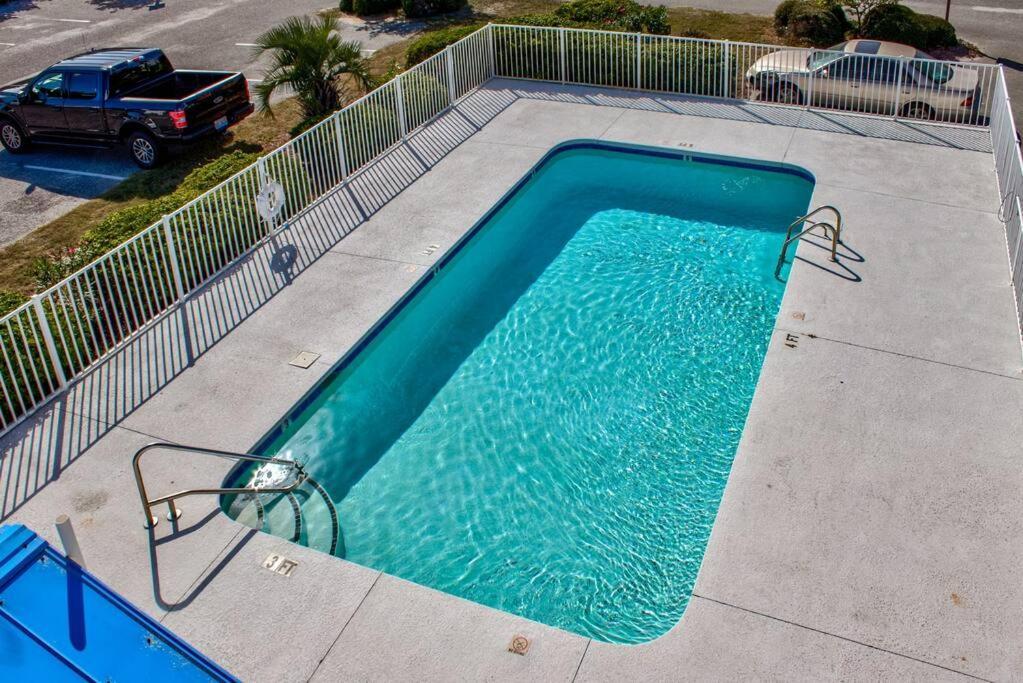 캐롤라이나비치 Kraken'S Den * Oceanview * Steps To Ocean * Pool 아파트 외부 사진